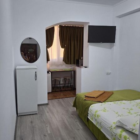 Anna Home Râmnicu Vâlcea エクステリア 写真