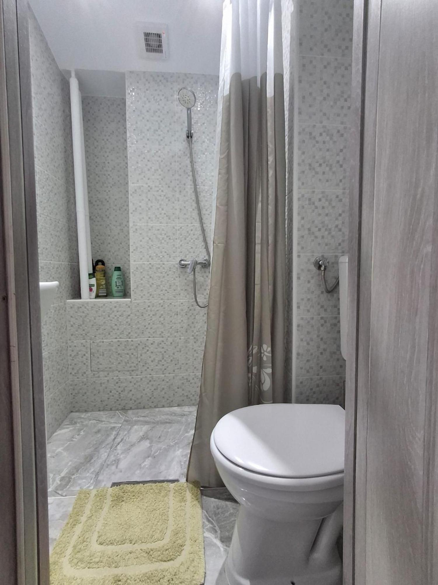 Anna Home Râmnicu Vâlcea エクステリア 写真